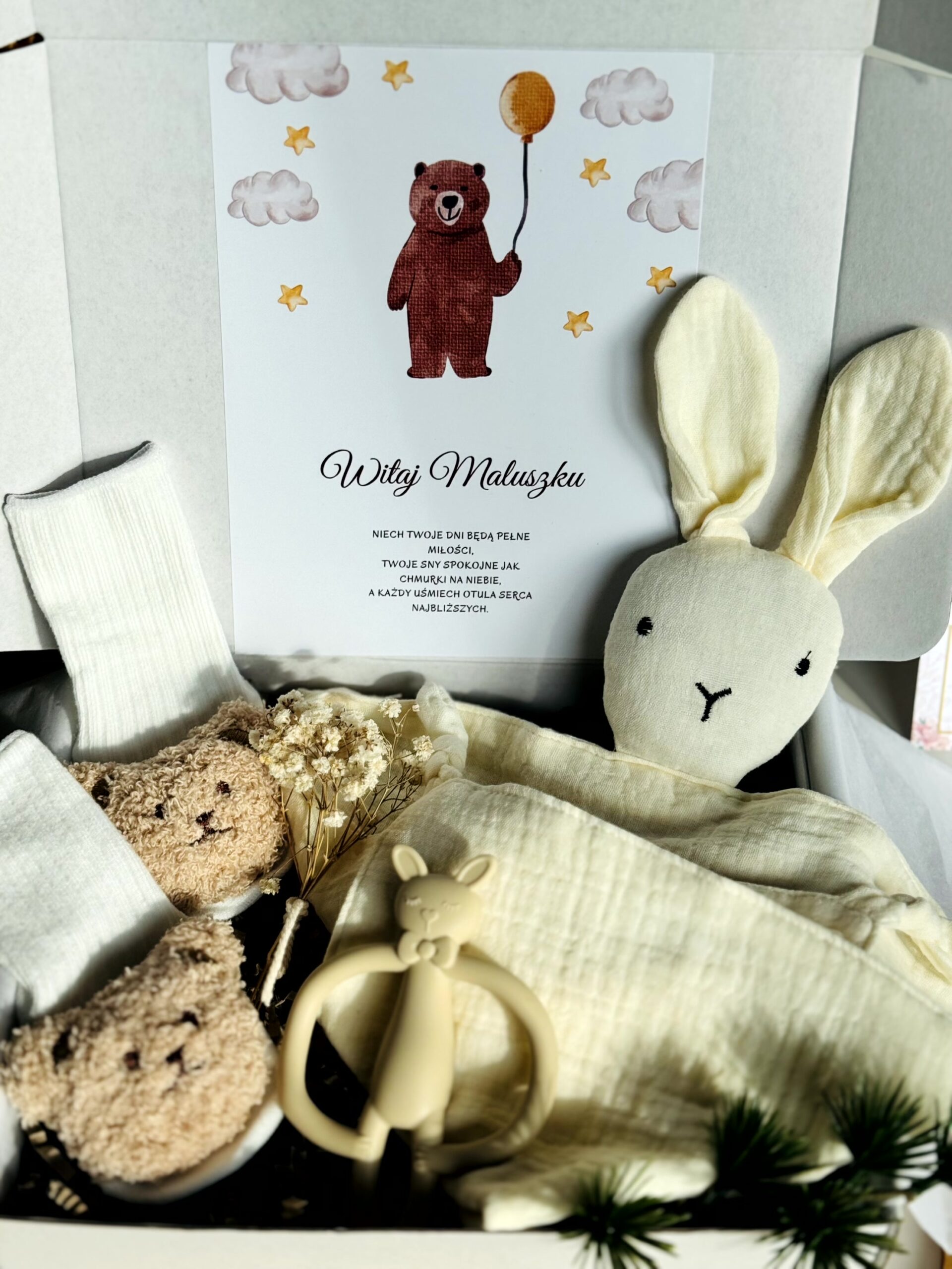 Misiowe Otulenie Bieli – Zestaw z Gryzakiem i Przytulanką - obrazek 2